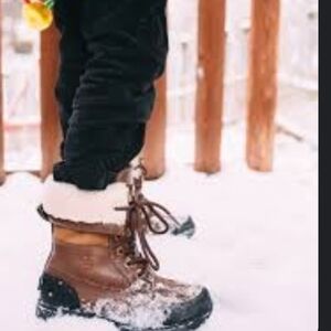 UGG Butte 2 Kids  Tan/beige Boots Youth 2